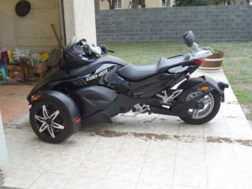 Photo: Sells Motorbike 1000 cc - CAN AM SPYDER - SPYDER