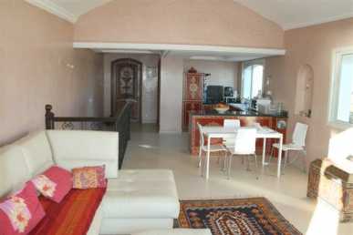 Photo: Sells 3 bedrooms apartment 202 m2 (2,174 ft2)