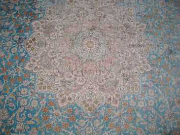 Photo: Sells Carpet HEREKE SEIDENTEPPICH ORIGINAL