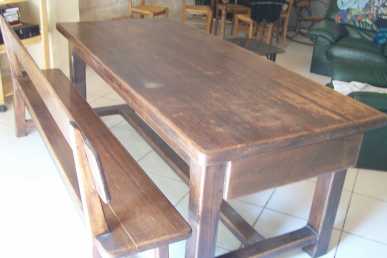 Photo: Sells Furniture CHENE MASSIF - BAHUT + TABLE AVEC BANC