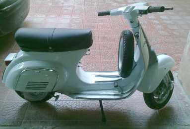 Photo: Sells Motorbike 50 cc - PIAGGIO - VESPA