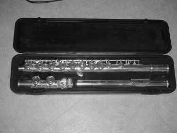 Photo: Sells Traverse flute YAMAHA - 281