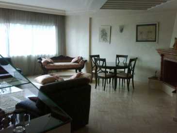 Photo: Rents 4 bedrooms apartment 200 m2 (2,153 ft2)