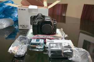 Photo: Sells Camera CANON - EOS 5D MARK II