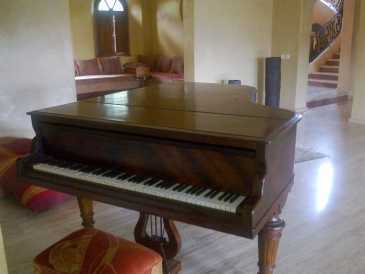 Photo: Sells Baby grand piano ERARD - ERARD
