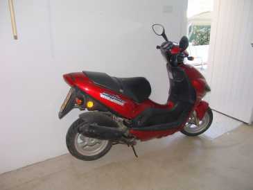 Photo: Sells Motorbike 50 cc - SUZUKI - UX ZILION