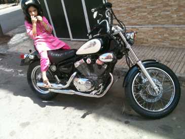 Photo: Sells Motorbike 250 cc - YAMAHA - XV