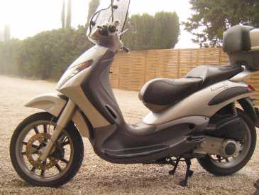 Photo: Sells Scooter 200 cc - PIAGGIO - BERVERLY 200