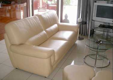Photo: Sells 4 Sofas fors 3