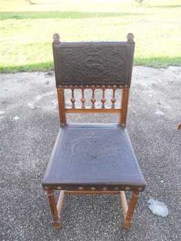 Photo: Sells 6 Chairs