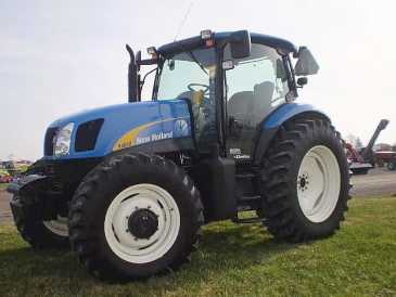 Photo: Sells Agricultural vehicle NEW HOLLAND - T6030