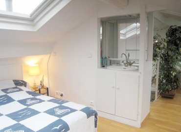 Photo: Rents Small room only 57 m2 (614 ft2)