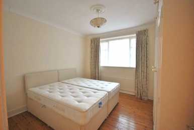 Photo: Rents 4 bedrooms apartment 50 m2 (538 ft2)