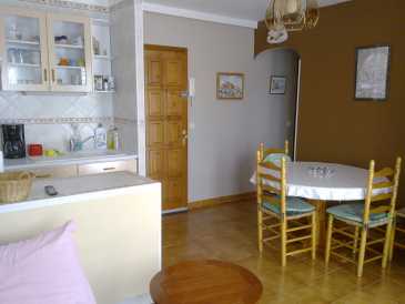 Photo: Sells 2 bedrooms apartment 45 m2 (484 ft2)