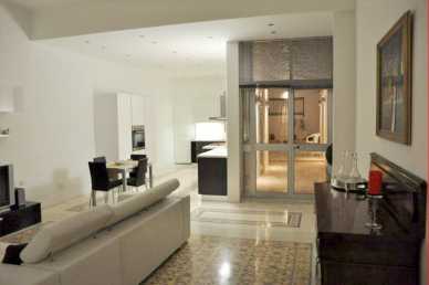 Photo: Rents 3 bedrooms apartment 200 m2 (2,153 ft2)