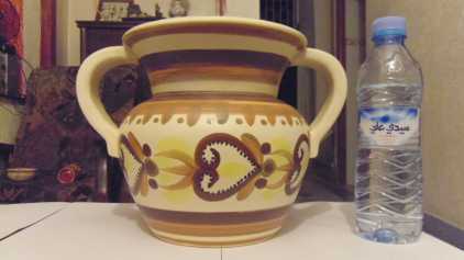 Photo: Sells Porcelain VASE HENRIOT QIMPER - Vase