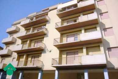 Photo: Rents 4 bedrooms apartment 135 m2 (1,453 ft2)