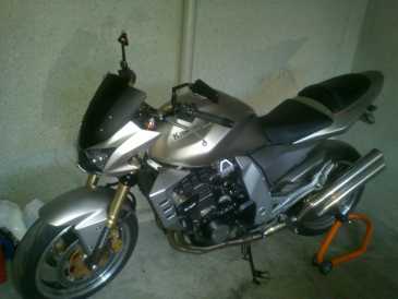 Photo: Sells Motorbike 1000 cc - KAWASAKI - Z 1000