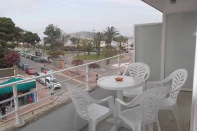 Photo: Rents 4 bedrooms apartment 60 m2 (646 ft2)