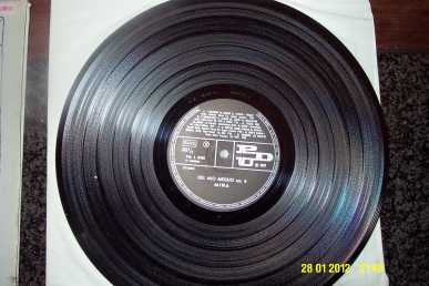 Photo: Sells 200 Vinyls albums 33 rpm Pop, rock, folk - COLLEZIONE VINILI 33