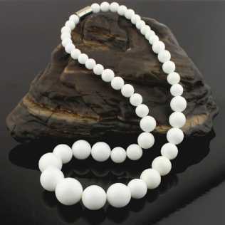 Photo: Sells 25 Necklaces Fantasy - Women - JADE BLANC - PERLES
