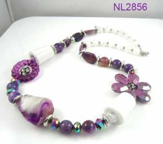 Photo: Sells 20 Necklaces Fantasy - Women