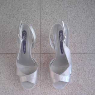 Photo: Sells Shoes Women - PEPA - SANDALO