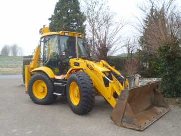 Photo: Sells Agricultural vehicle JCB - 4CX