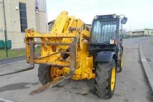 Photo: Sells Agricultural vehicle JCB - 531 70 TURBO