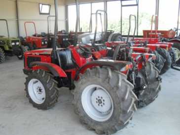 Photo: Sells Agricultural vehicle CARRARO - TRF 7400