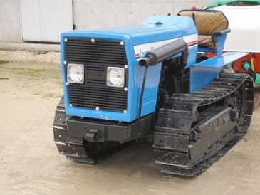 Photo: Sells Agricultural vehicle LANDINI - 4500 CF