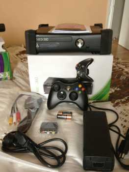 Photo: Sells Gaming console X BOX - 360 250GO + KINECT SOUS GARANTIE