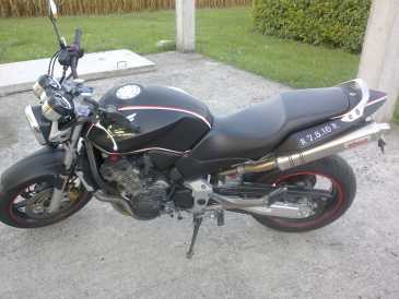 Photo: Sells Motorbike 900 cc - HONDA - CB HORNET