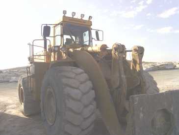 Photo: Sells Trucks and utilities CATERPILLAR - 988 B