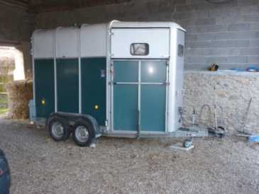 Photo: Gives for free Caravan and trailer IFOR WILLIAMS
