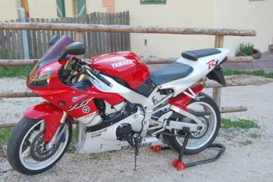 Photo: Sells Motorbike 1000 cc - YAMAHA - R1