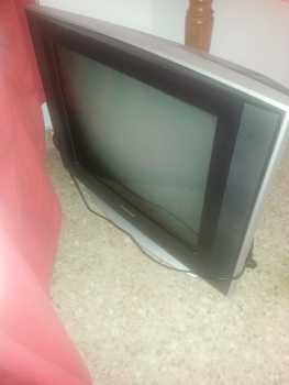 Photo: Sells 80 4/3s TVs SAMSUNG - CW-21Z503N