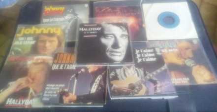 Photo: Sells 53 Vinyls 45 rpm Pop, rock, folk - COLLECTION JOHNNY HALLYDAY - JOHNNY HALLYDAY