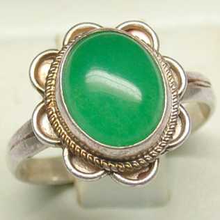 Photo: Sells Ring With emerald - Women