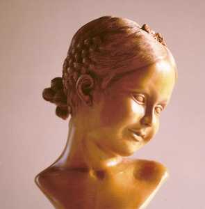 Photo: Sells Bust Wood - GIOVINE - Contemporary