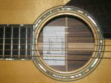 Photo: Sells Guitar EMERIC BEAUJOUAN - 000-45