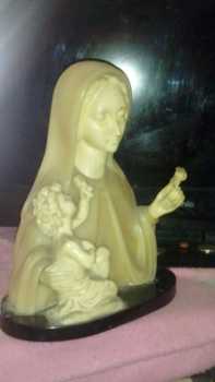Photo: Sells Porcelain NINO DIOS OFRECIENDO FLOR - Statuette