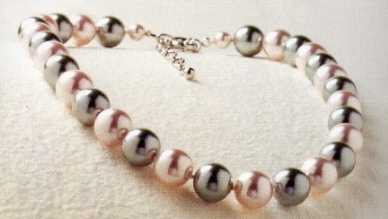Photo: Sells Necklace With pearl - Women