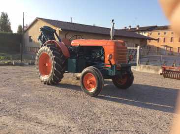 Photo: Sells Agricultural vehicle FORD - FIAT R80