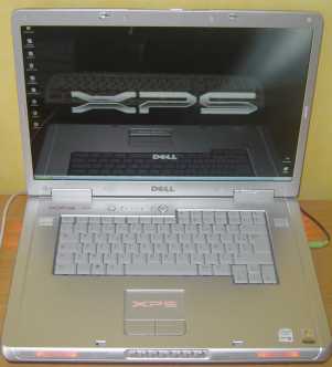 Photo: Sells Laptop computer DELL