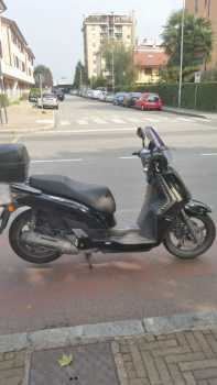 Photo: Sells Motorbike 300 cc - KYMCO