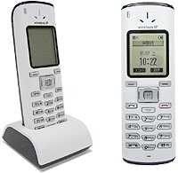 Photo: Sells Cell phone TOSCHIBA - 1