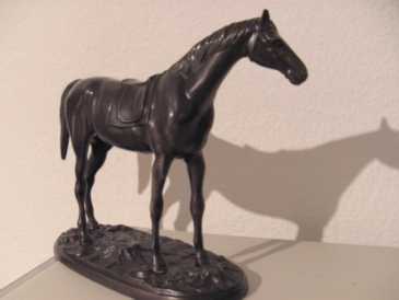 Photo: Sells Statue Bronze - Contemporary