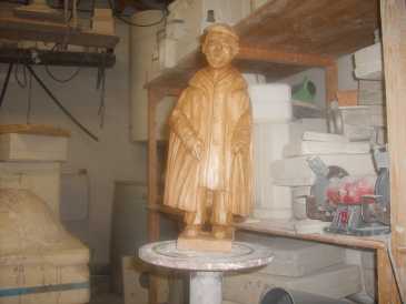 Photo: Sells Statue ABBE PIERRE - XXth century