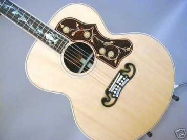 Photo: Sells Guitar GIBSON - SJ 200